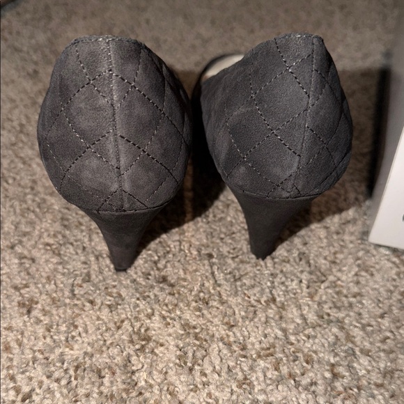 Steve Madden Quilted Black Peep Toe Heels - Picture 5 of 9